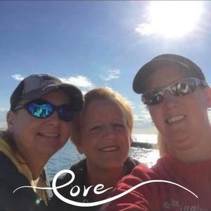 Meet your Posher, Deena